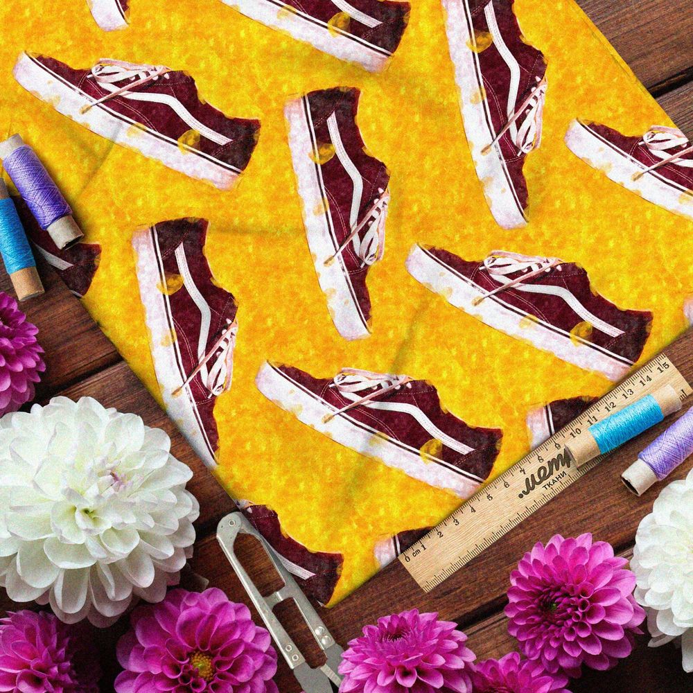 Ткань ниагара красные конверсы на жёлтом фоне