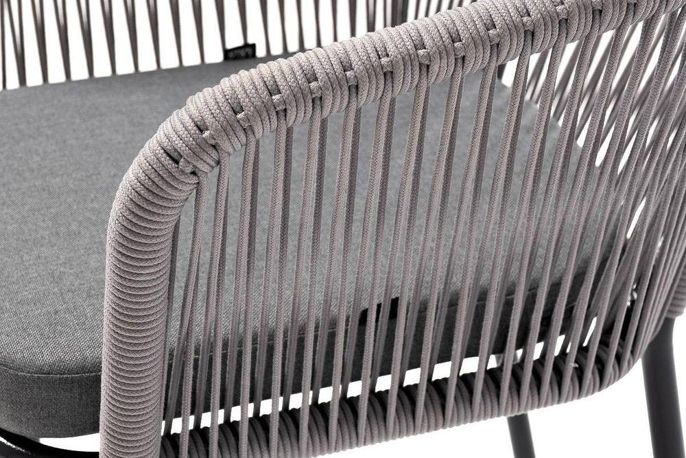 "Марсель" стул плетеный из роупа, каркас алюминий темно-серый (RAL7024) муар, роуп светло-серый круглый, ткань светло-серая