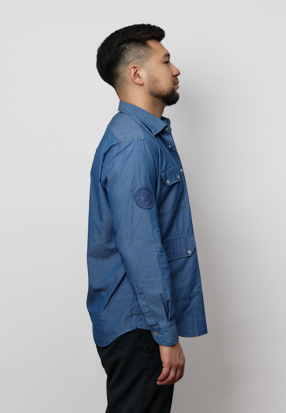 Рубашка мужская с накладными карманами DENIM LIGHT BLUE