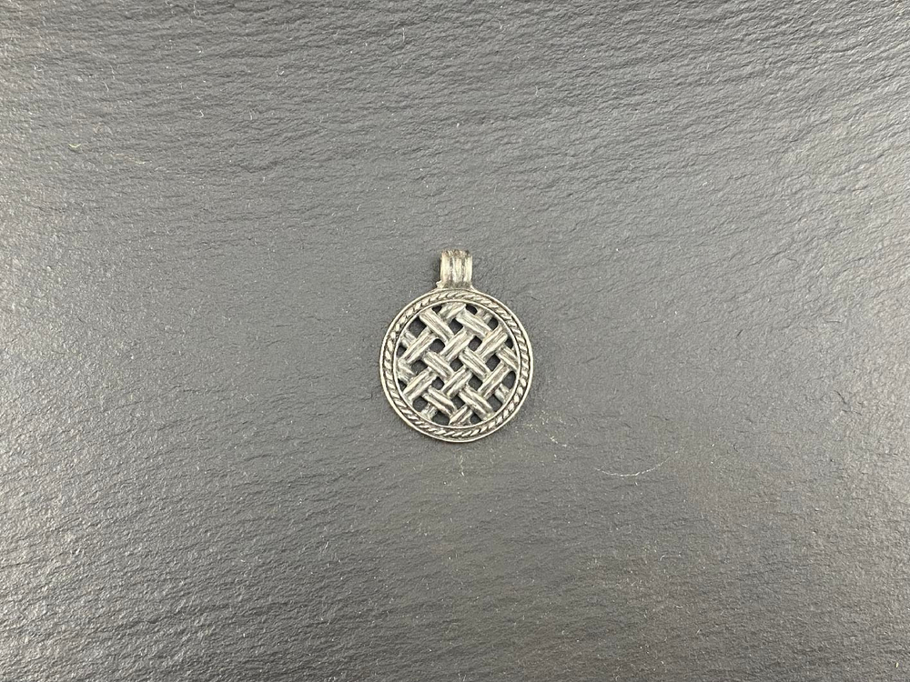 Подвеска. Засеянное поле