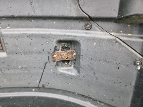 Подкрылок передний левый Ford Cargo (2011-н.в.)