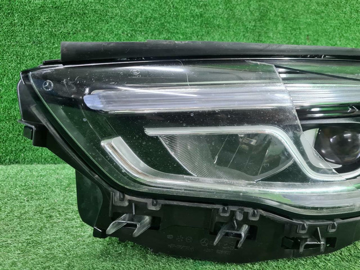Битая Фара левая Mercedes GLA H247 (2020-2023) LED