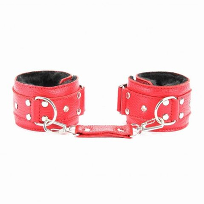 Красные кожаные наручники с меховым подкладом (Цвет: красный)