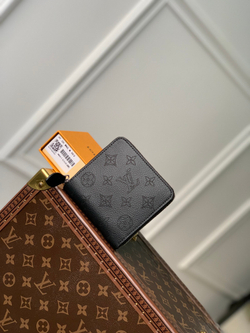 Louis Vuitton Zippy Compact Wallet