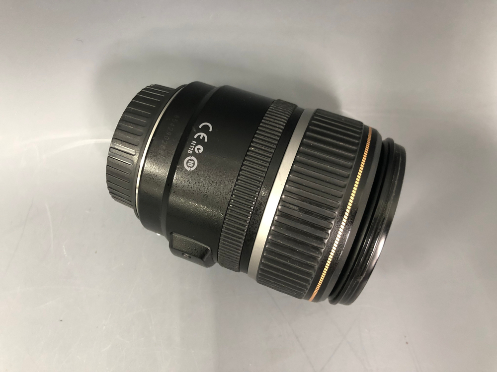 Canon EF-S 17-85mm 4-5.6 IS USM