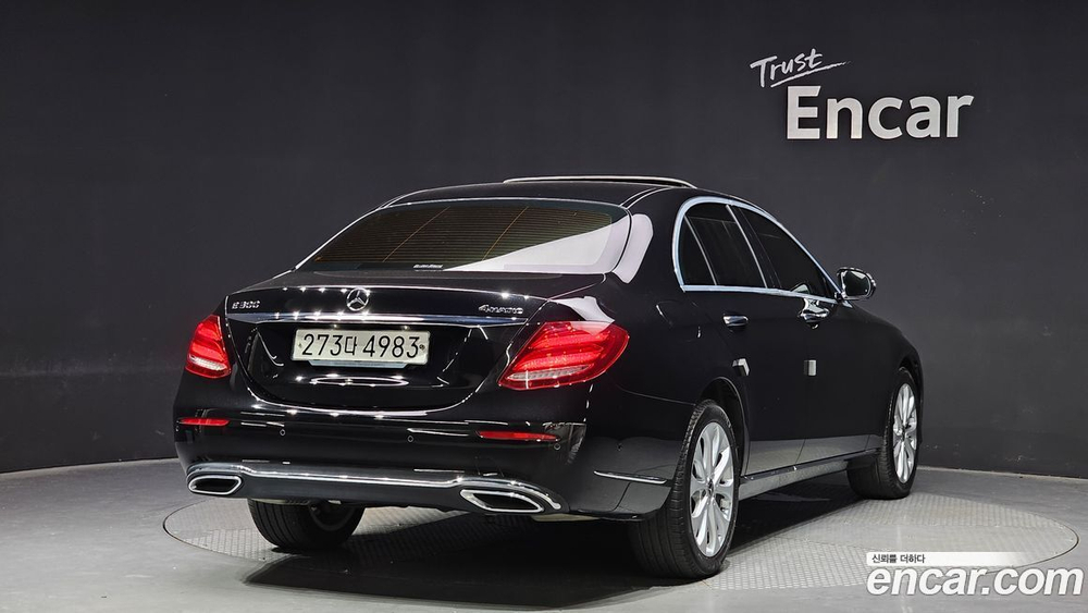 Mercedes-Benz E-Class W213 E300 4MATIC Exclusive (05.2020)
