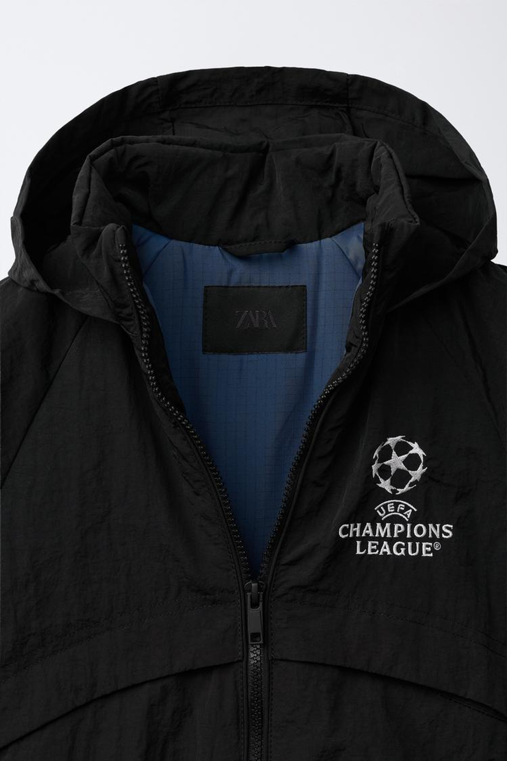 ZARA КУРТКА С ПОТАЙНЫМ КАПЮШОНОМ WATER REPELLENT UEFA CHAMPIONS LEAGUE ®, ЧЕРНЫЙ