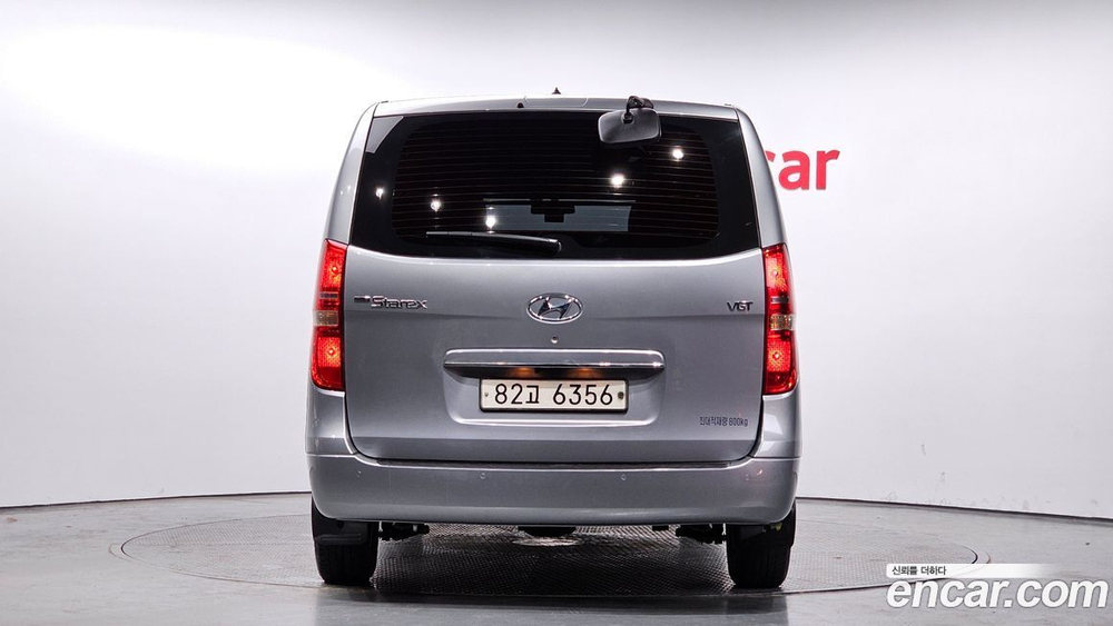 Hyundai The New Grand Starex Van 3-х местный (10.2020)