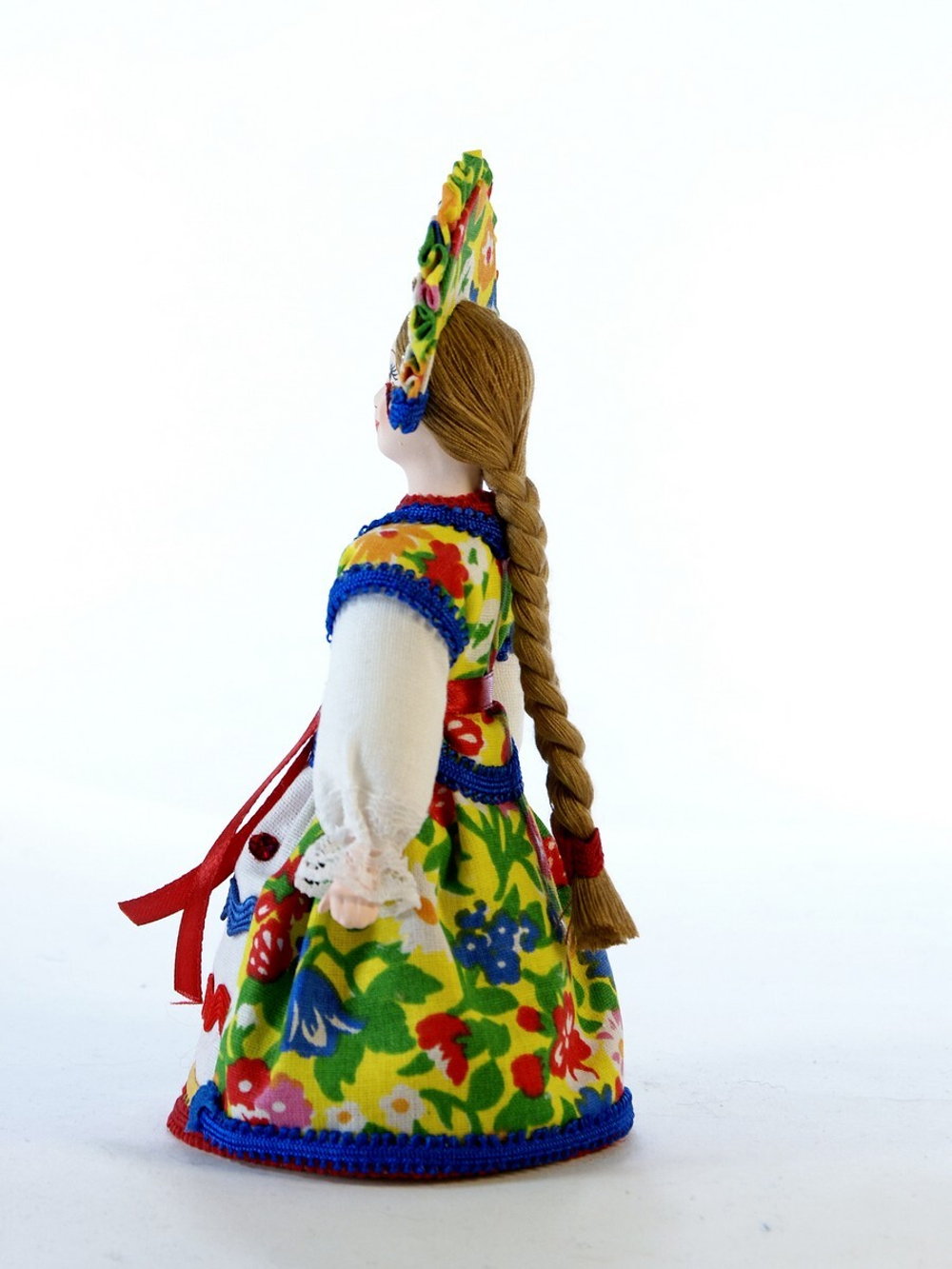Кукла коллекционная Девушка в русском костюме