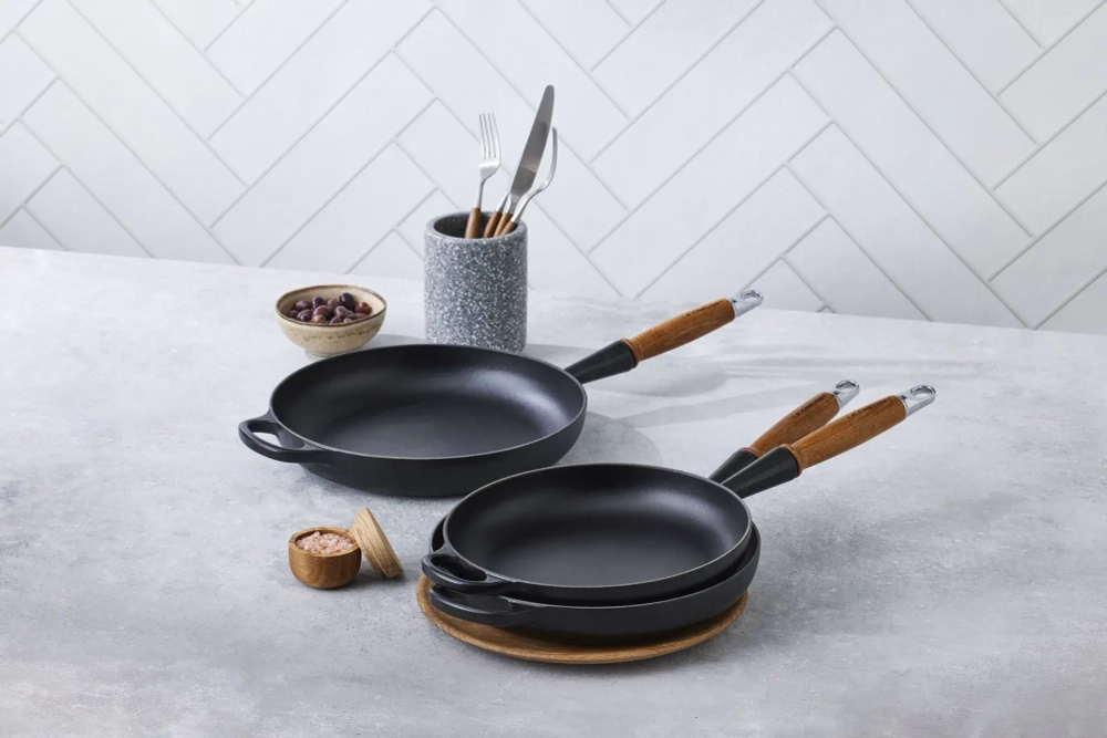 Le Creuset Сковорода чугунная 26см, черная матовая
