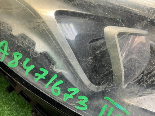 Битая Фара правая Mercedes GLE W166 (15-18) LED