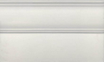 Плинтус Борромео FMB024 беж светлый