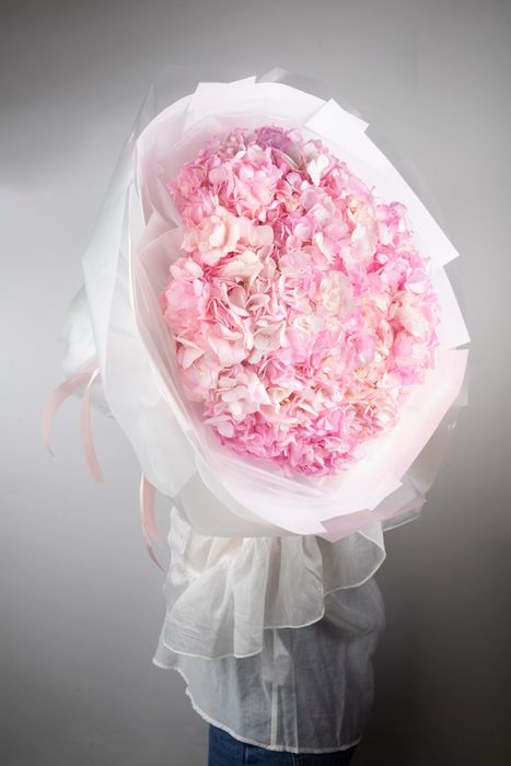 Букет из розовой гортензии (в упаковку)