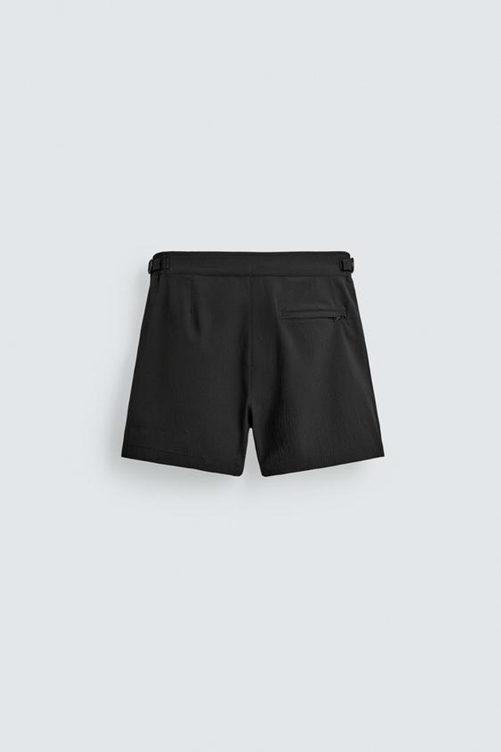 ZARA ПЛАВКИ СРЕДНЕЙ ДЛИНЫ ИЗ РЕЛЬЕФНОЙ ТКАНИ, ЧЕРНЫЙ