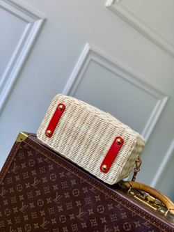 Louis Vuitton Capucines BB
