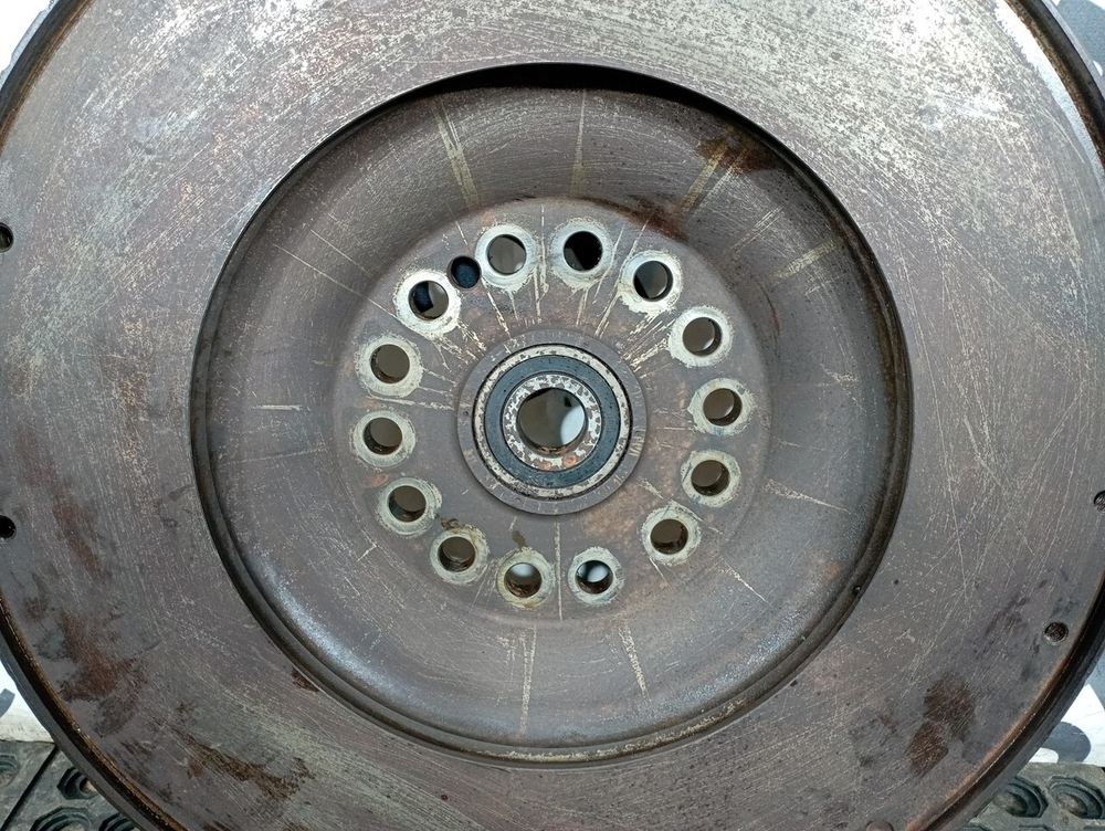 Маховик двигателя