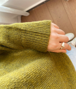 Свитер с круглым вырезом