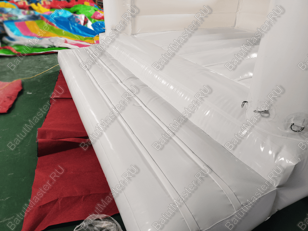 Белоснежный надувной батут - фотозона и реквизит для свадебных торжеств и праздников, 4*4*2,75 м