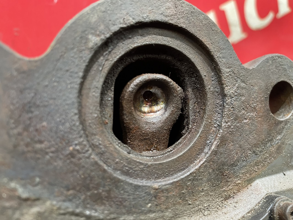 Суппорт задний правый