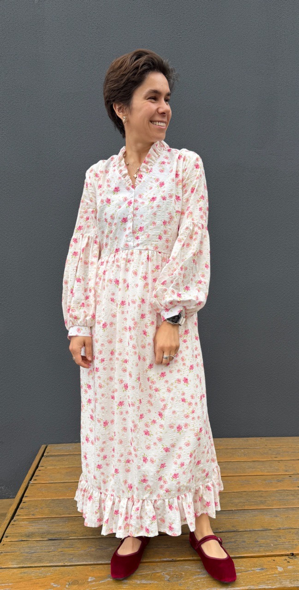 Платье "Рюши" из фактурного хлопка, нежно-розовые цветочки