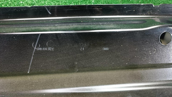 Дверь передняя правая Audi Q3 1 8U (2011-2018)