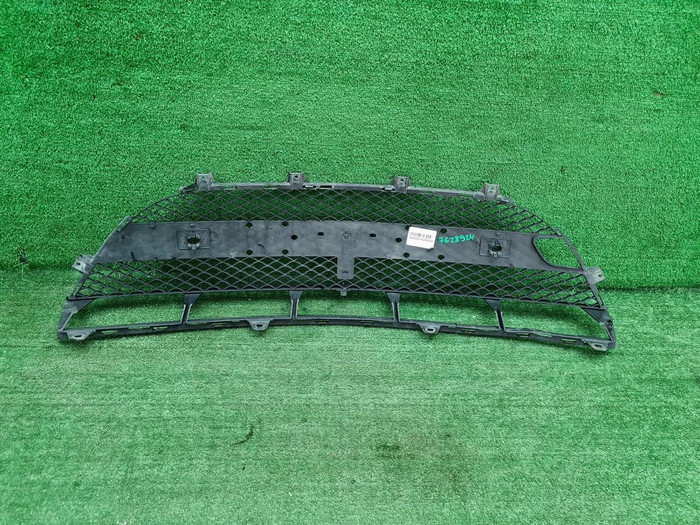 Решетка перед. бампера Mercedes GLE C292 15-19 AMG