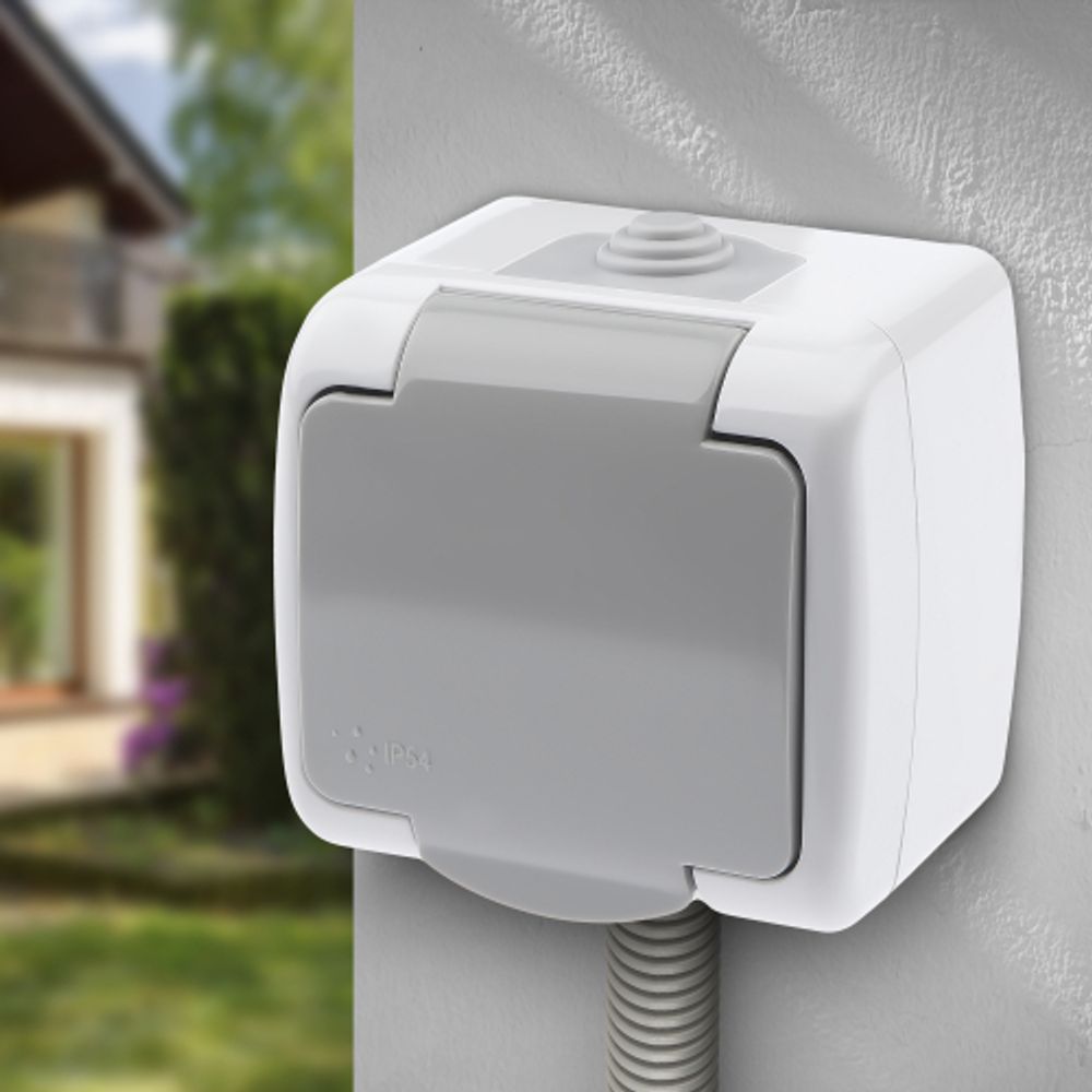 Розетка Intro Atlantic 5-201-03 с заземлением 2P+E Schuko, 16А-250В, IP54, открытой установки, серый | Intro