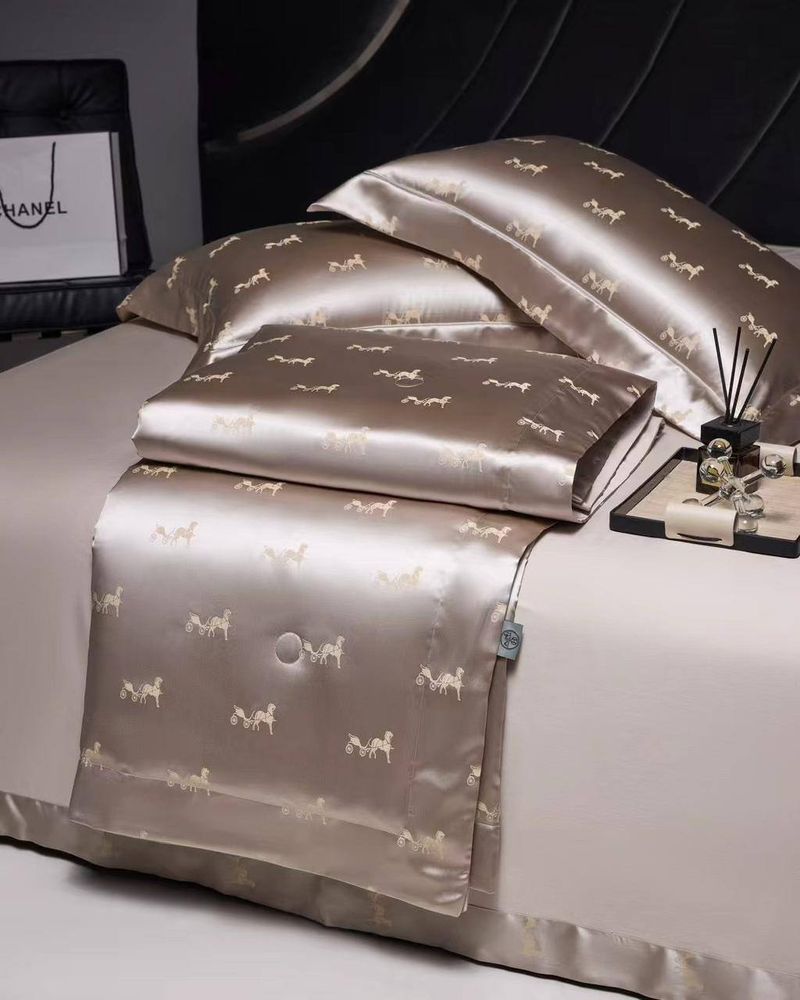Костюм Hermes
