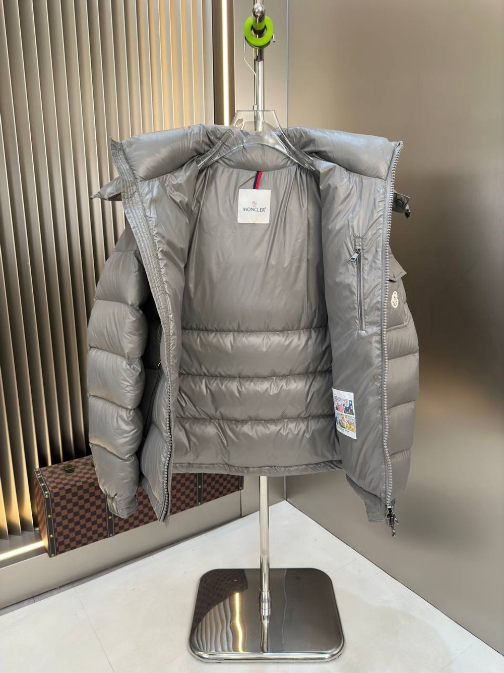Пуховик Moncler