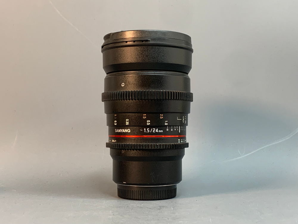 Samyang 24mm T1.5 MFT
