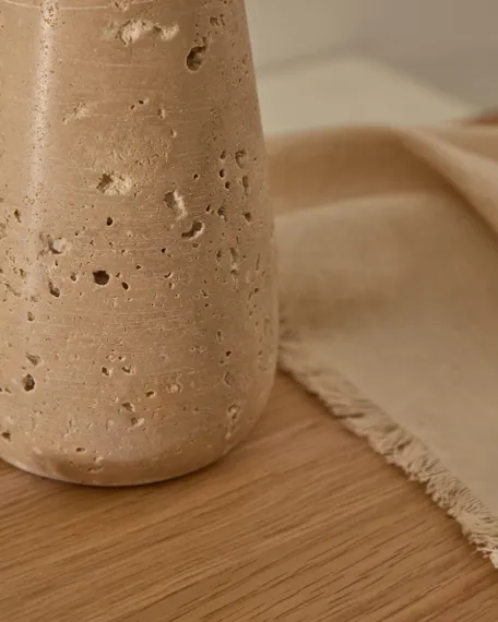 Большой подсвечник Magan 20 см из бежевого травертина