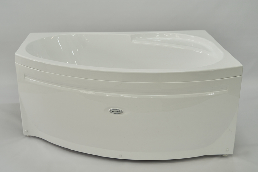 Акриловая ванна Radomir Vanessa (Радомир Ванесса) Монти 150х105 R, с каркасом