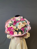 Букет из кустовых пионовидных роз 11 штук