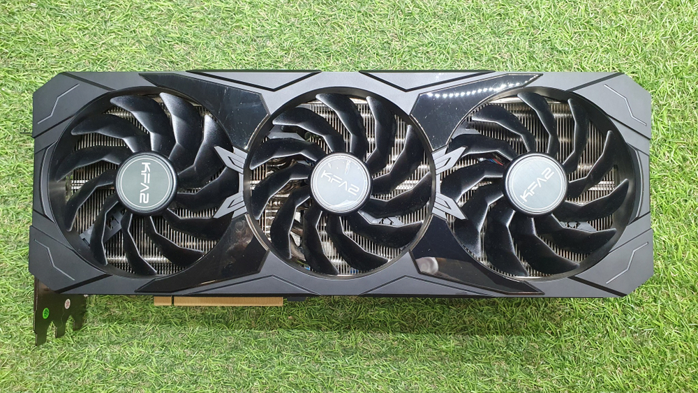 Видеокарта KFA2 GeForce RTX 4090 SG PCI-E 24GB GDDR6X 384-bit w/HDMI/DP/DP/DP/CoolingFan