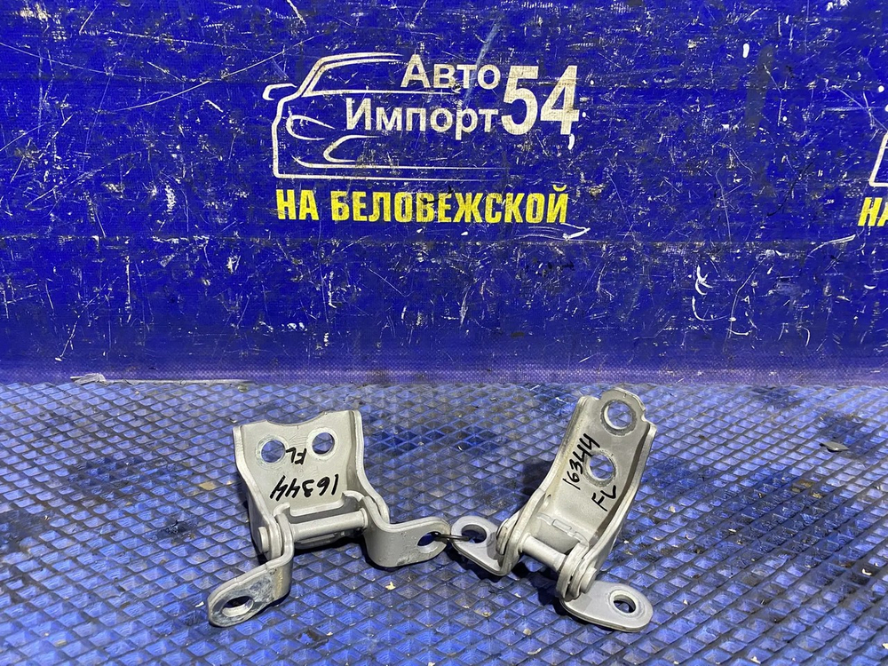 Петля двери передней левой Honda CR-V 2006-2011