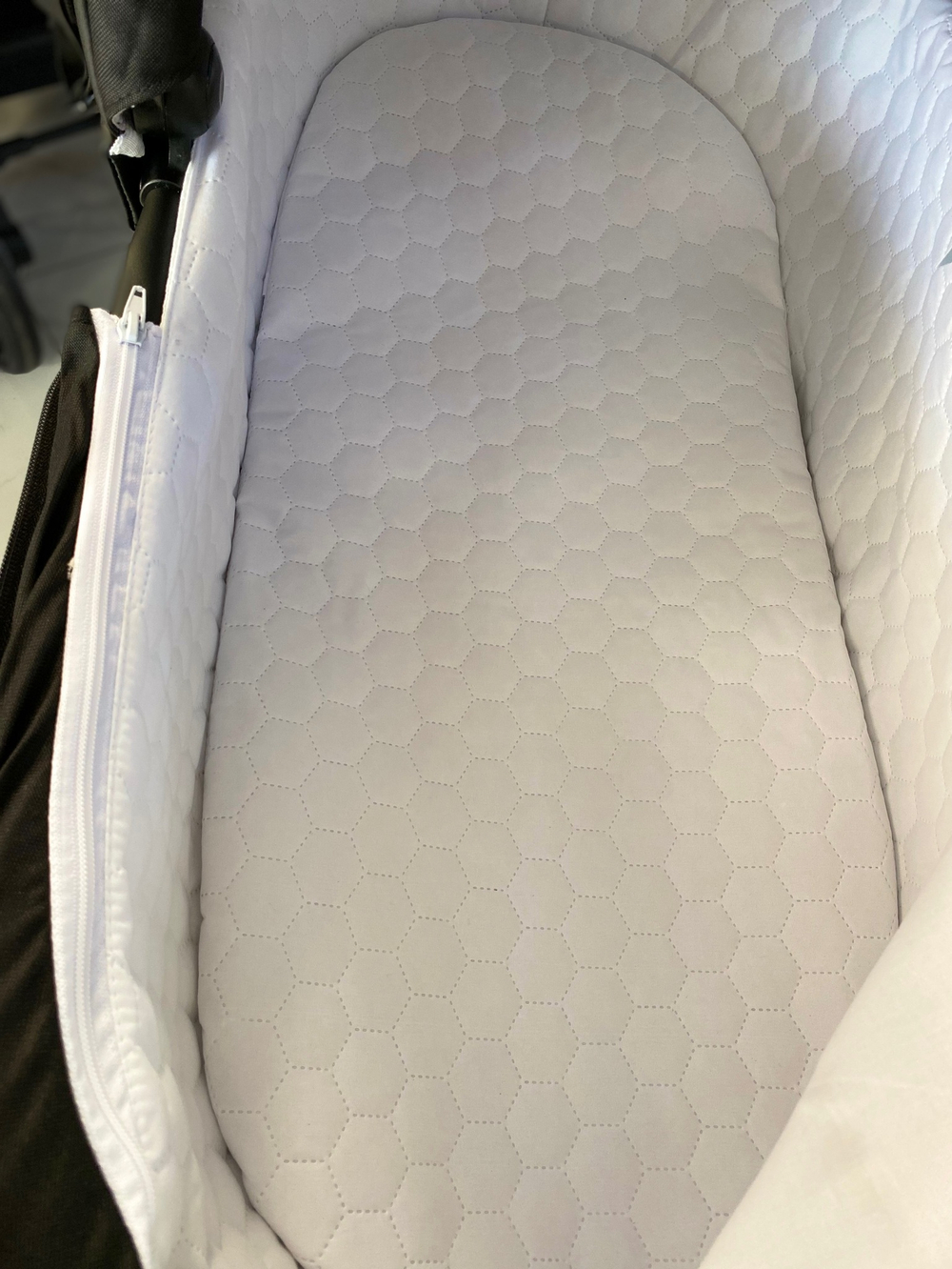 Коляска  MONTANA ECCO Prestige (2 в 1) (RIKO BASIC) 12 Black (черный)