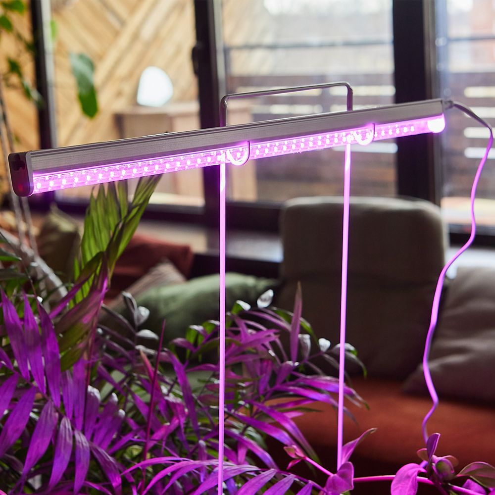 ULI-P20-10W-SPSB IP40 WHITE Светильник для растений светодиодный линейный. 560мм. выкл. на корпусе. Спектр для рассады и цветения. TM Uniel