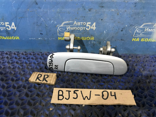 Ручка двери задней правой внешняя MAZDA FAMILIA 1999