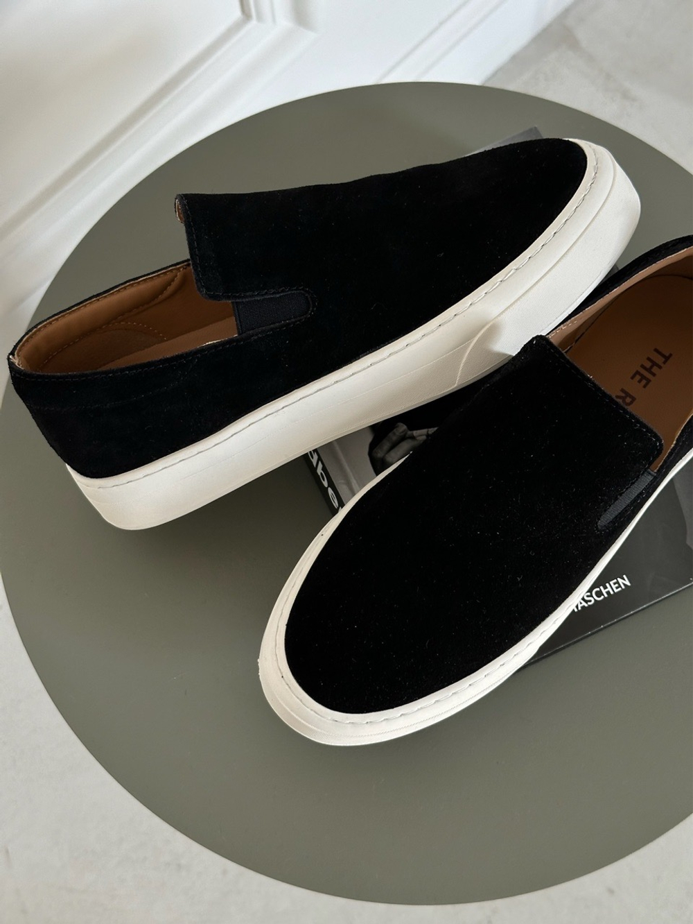 Слипоны из натуральной зашми