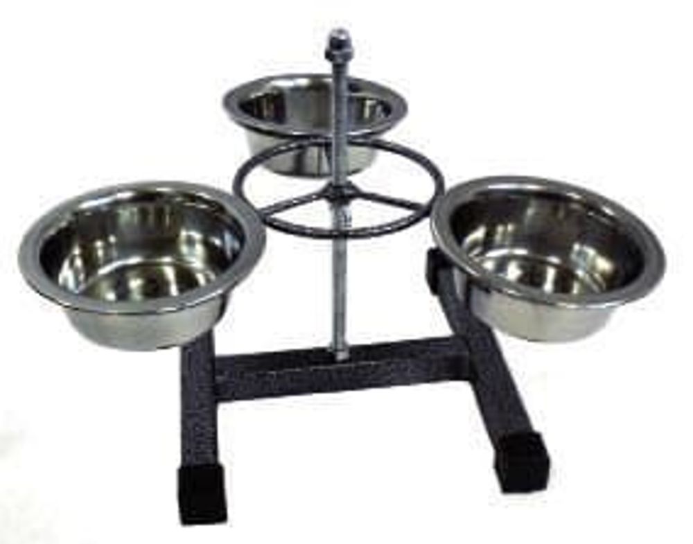 Кормушка-винтовая.(3-х мест.)Регулир.3 мет миски Д14см,выс до 20 см Кормушка-винтовая.(3-х мест.)Регулир.3 мет миски Д14см,выс до 20 см