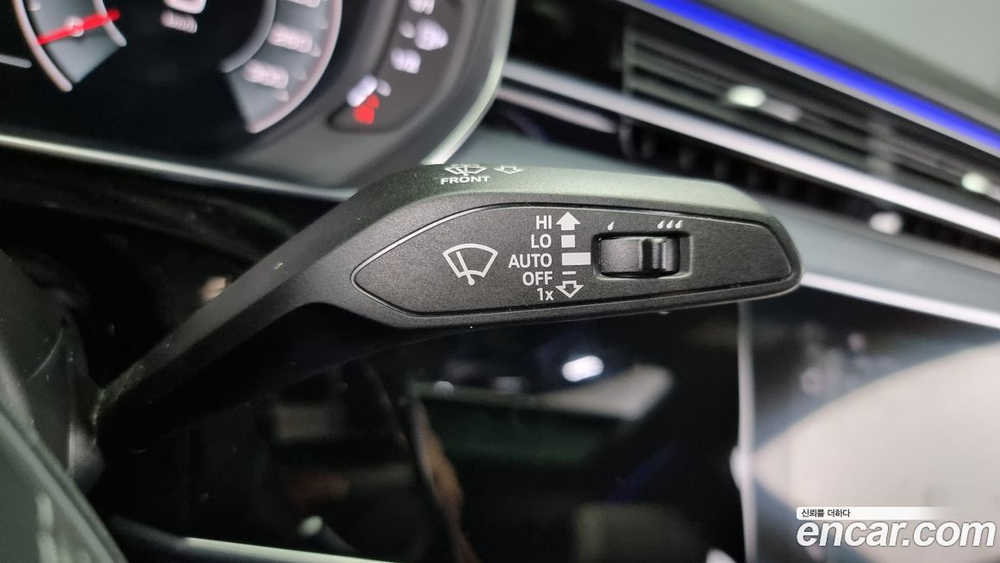 Audi A8 (D5) 55 TFSI Quattro LWB (12.2021)
