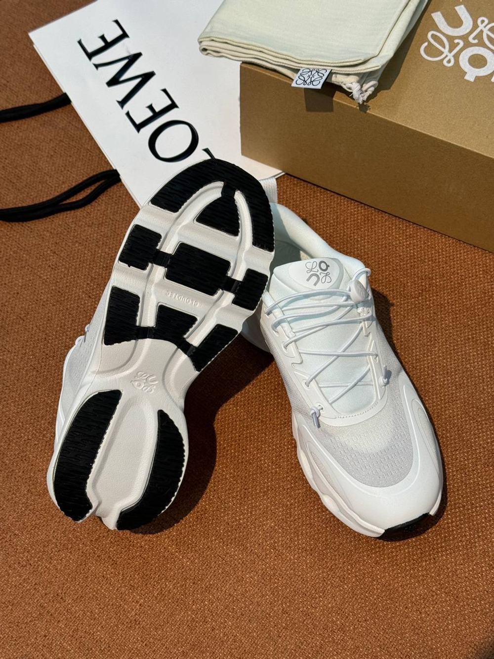 Кроссовки Loewe