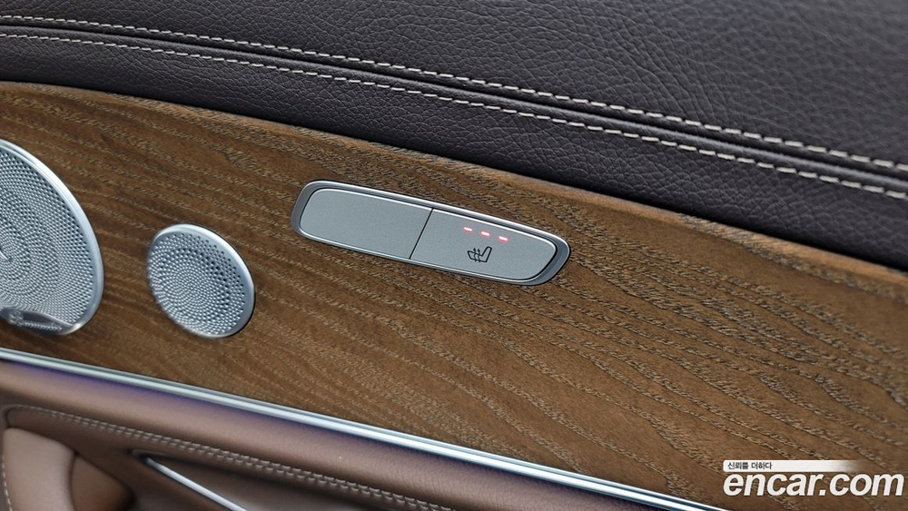 Mercedes-Benz E-Class W213 E300e Exclusive (12.2019)