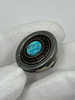 Накладка на пуговицу с голубой вставкой