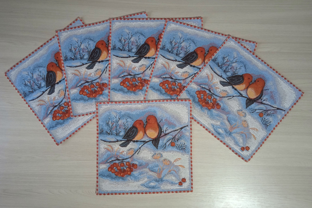 Набор декоративных гобеленовых салфеток Снегири 6шт 25х25 см