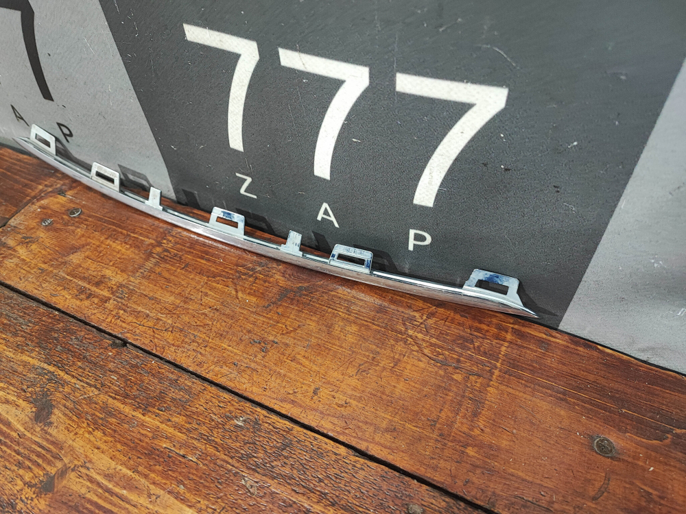 Молдинг переднего бампера Mercedes GLS (X167) 19-нв Б/У Оригинал A1678851106