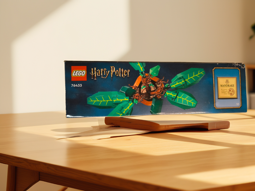 LEGO Harry Potter 76433 «Мандрагора» — сцена из урока травологии