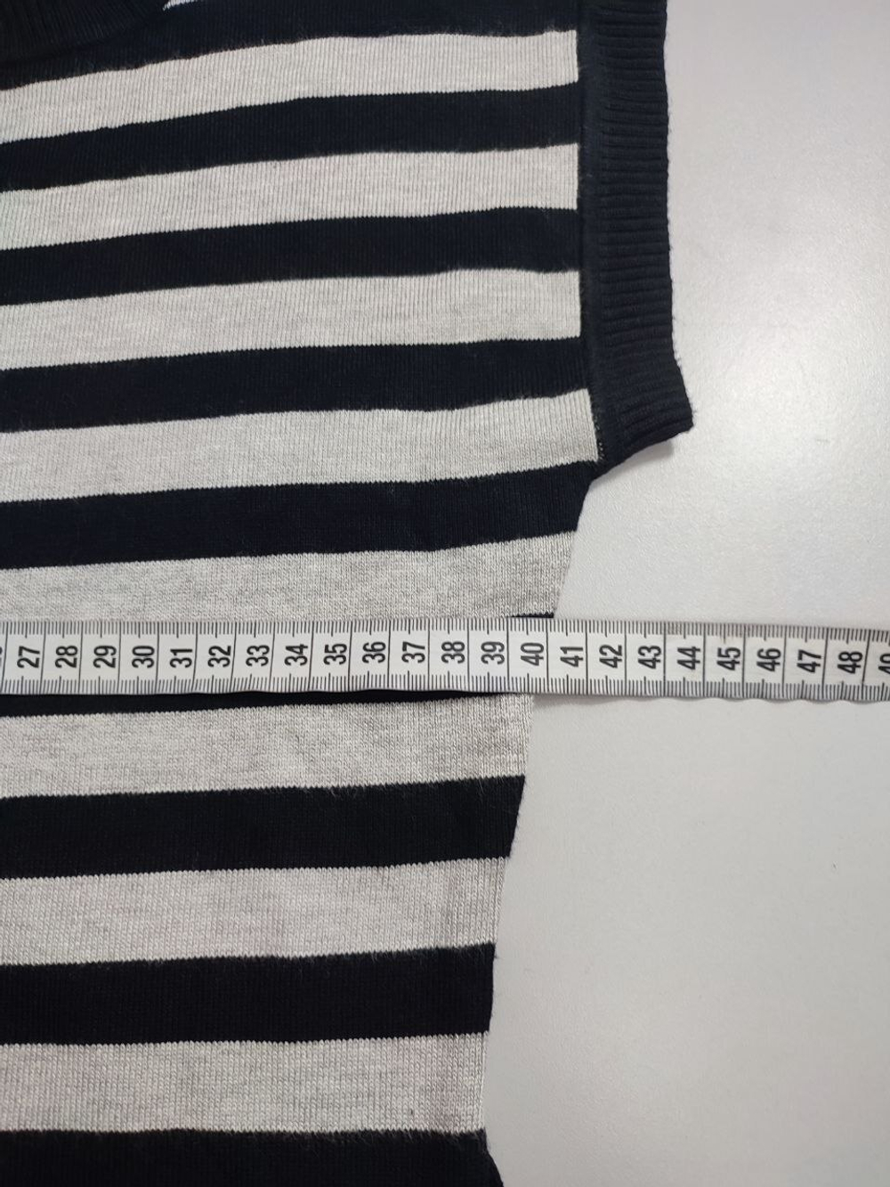 Джемпер Laetitia Mem с коротким рукавом 44 размер