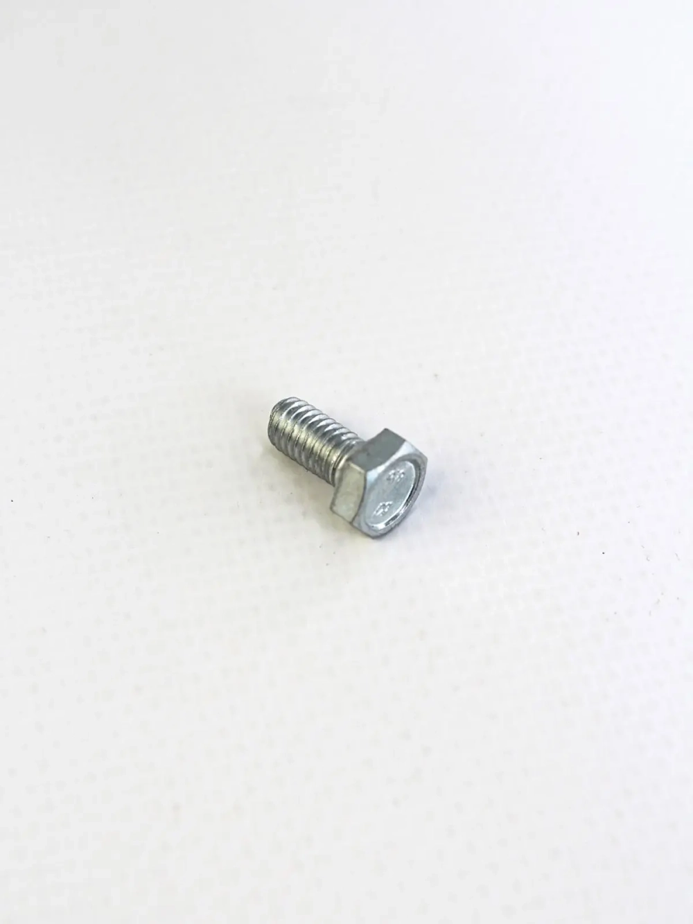 Болт М6*12 8.8
