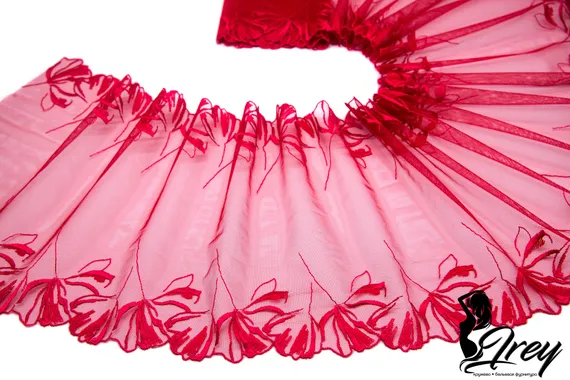 05-135 Вышивка на неэл. сетке 26 см, малиново-красный